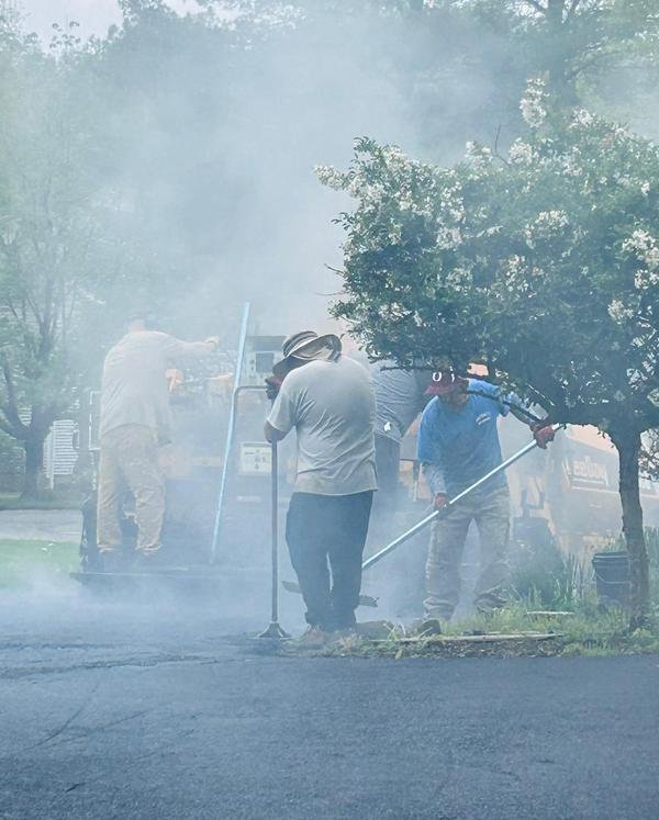 Driveway paving service